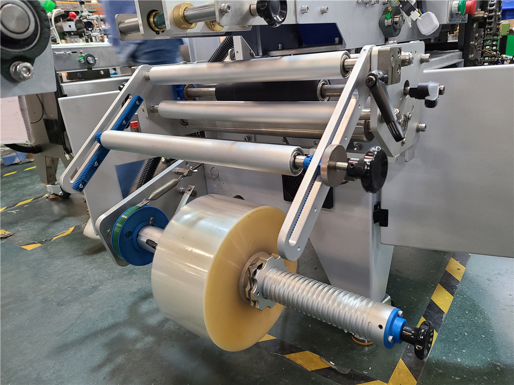 Máquina envasadora de bolsas tipo almohada pequeñas - SZ3000